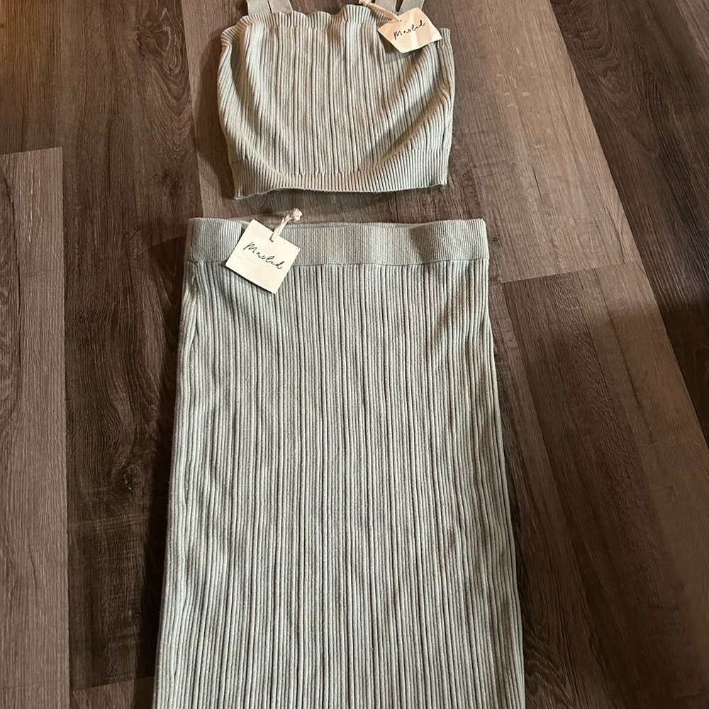 Marled Light Green Pleated Skirt Set
